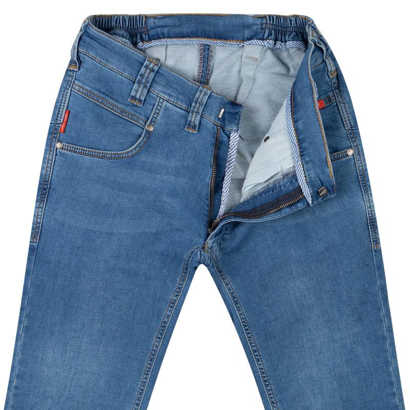 Slim-Fit Jeans aus Jogg-Denim 46